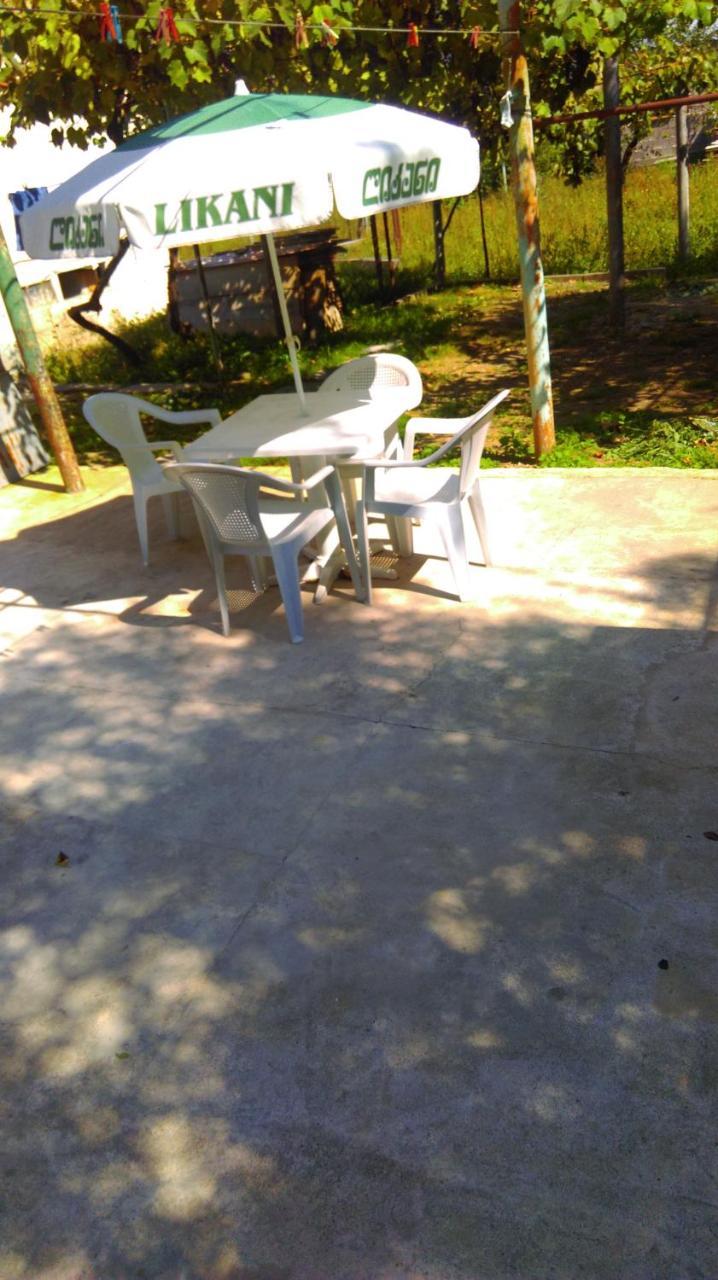Guest House Anastasia Borjomi Bagian luar foto